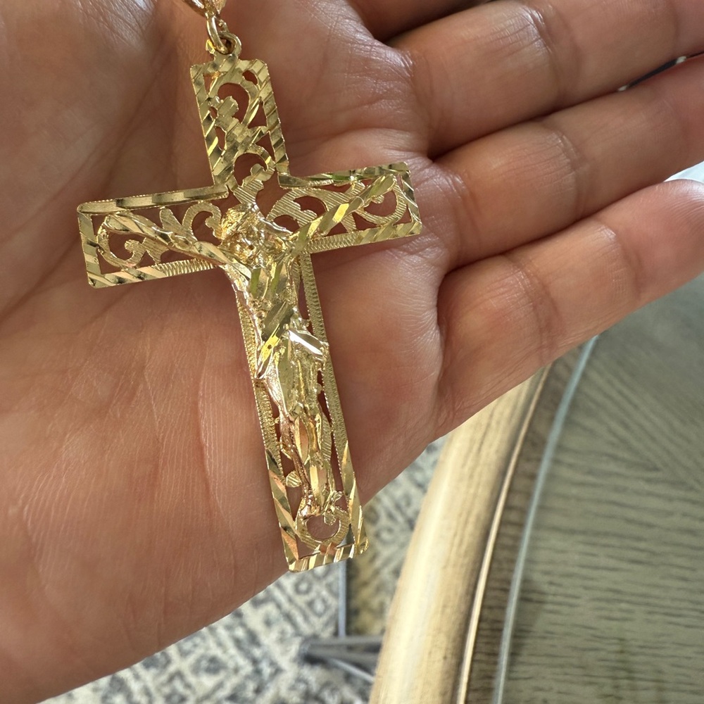 SOLD π Hour SALE π 14K Solid Gold Cross Pendant - Picture 6 of 7